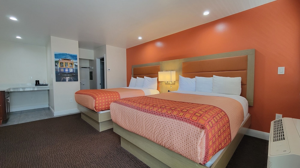 Presidio Parkway Inn - photo 14