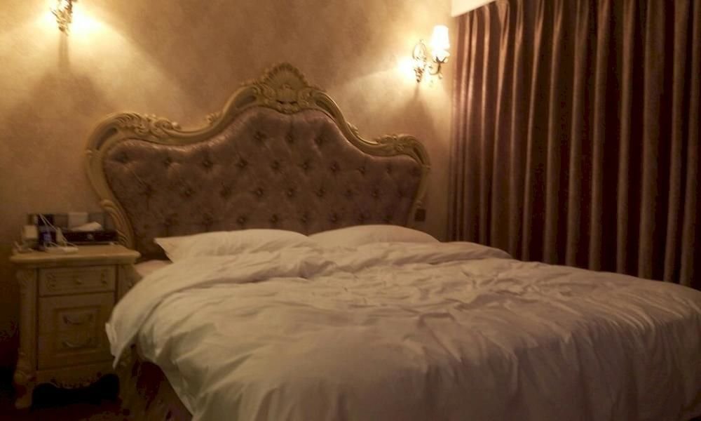 Jiali Holiday Inn Wanhe Branch — hotel in Chengdu