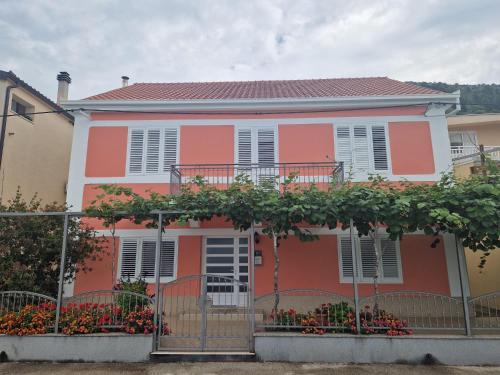 Apartman Anka — 4-Star Luxury Hotel in Komin, Croatia