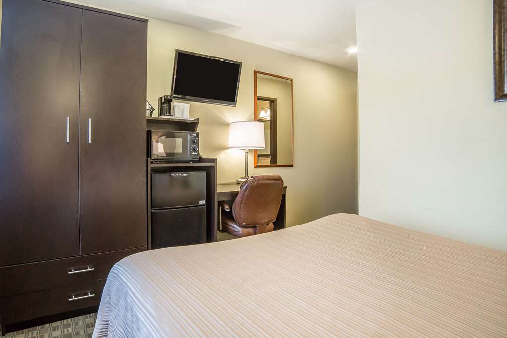 Quality Inn & Suites Elko - photo 7