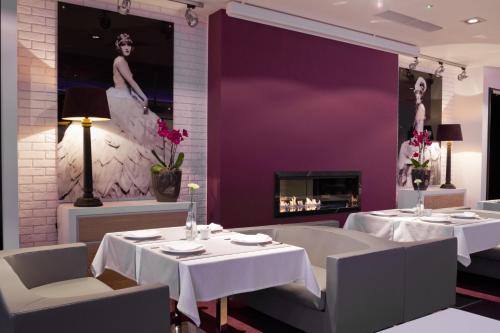 Piano Hotel Restaurant — Opole