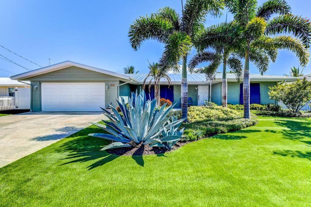 Dockside Dreams w Pool and Spa in Bradenton, United States