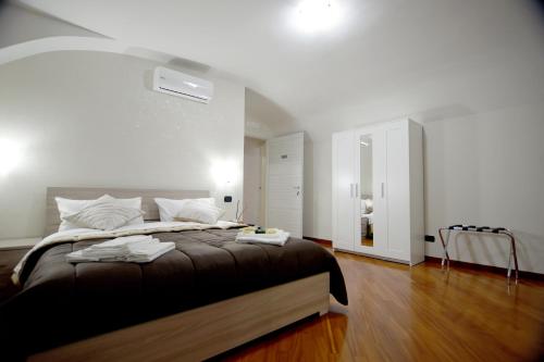 Montesantogroup Apartments — 4-Star Luxury Hotel in Naples, Italy