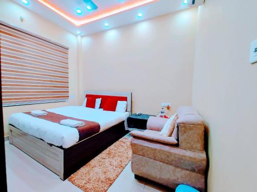 Madhur Kunj Palace InFront of Ram Janam Bhumi in Ajodhya, India