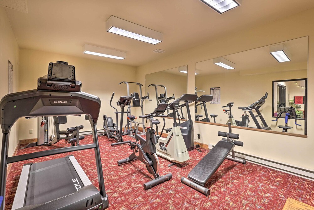 Mtn Condo w Ski Locker & Pools 3 Mi to Resort - photo 20