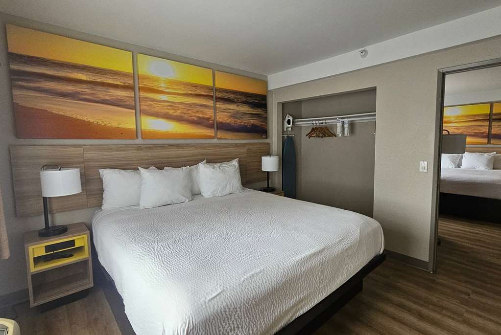 Days Inn & Suites by Wyndham Artesia - photo 33