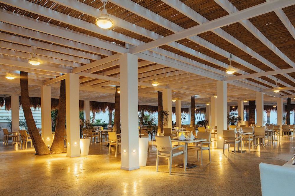 מזון ומשקאות