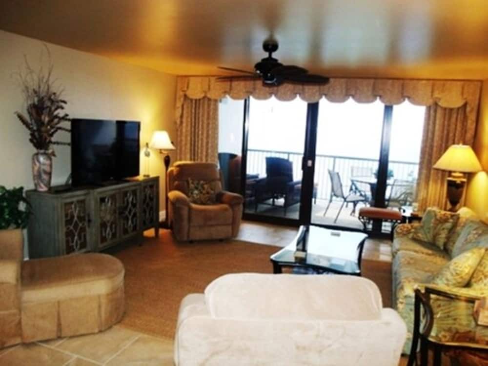 Regency Towers - photo 17
