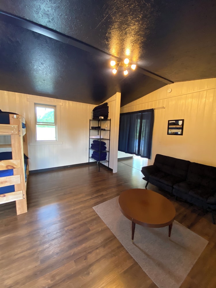 Godspeed Events & Lodging - photo 20