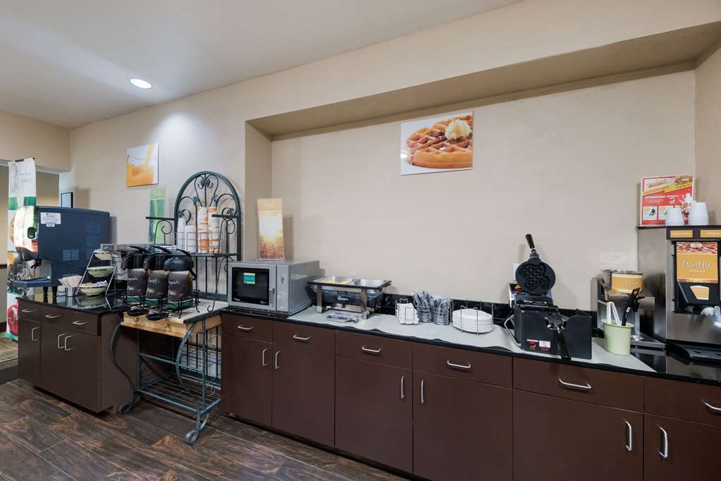 Quality Inn & Suites Terrell - photo 36