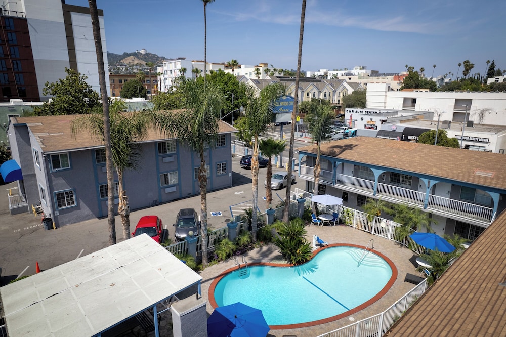 Hollywood City Inn - photo 56