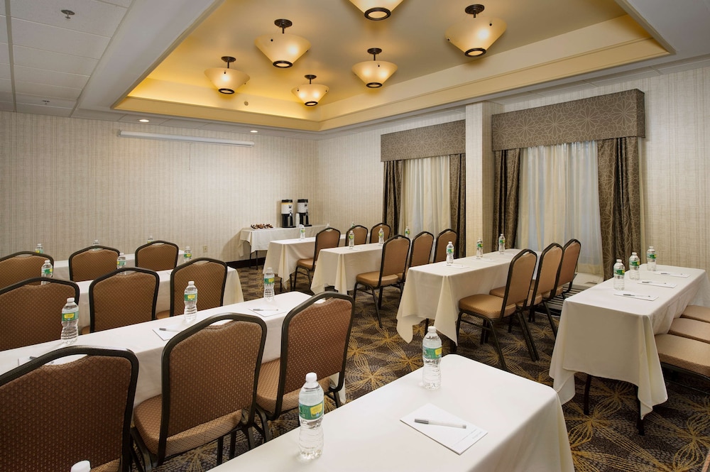 Hampton Inn Rochester Greece - photo 21