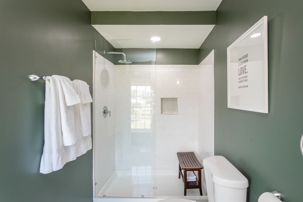 The Legacy Inn - photo 16