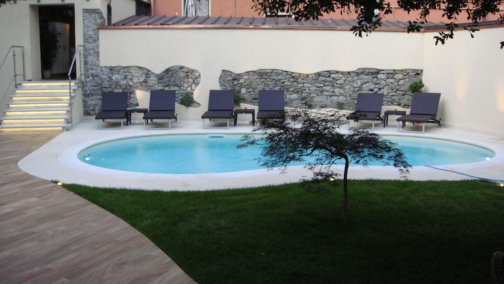 Corona - carbon neutral hotel in Domodossola