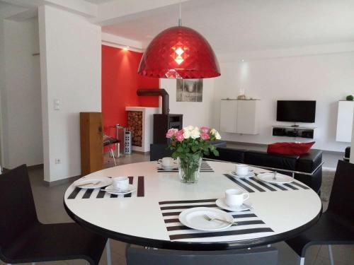 Ferienwohnung Dat Witte Hus 2 — 4-Star Luxury Hotel in Busum, Germany