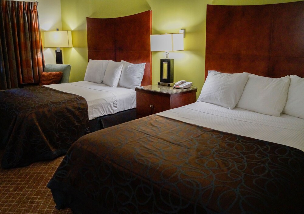 Sullivan Trail Inn & Suites — hotel in Pocono Pines
