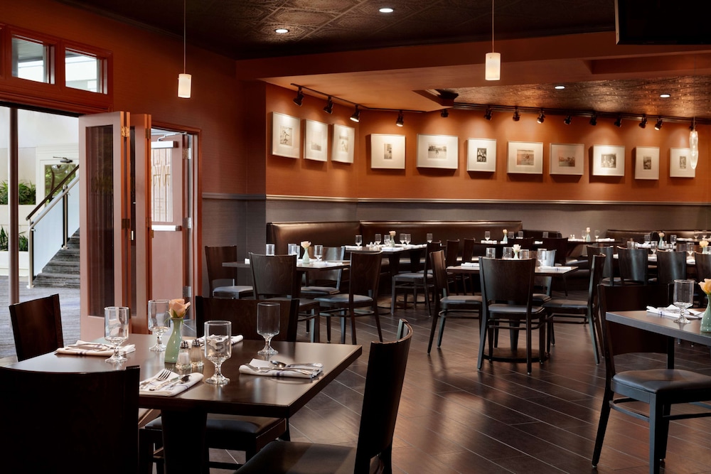 DoubleTree by Hilton Minneapolis Park Place - photo 48