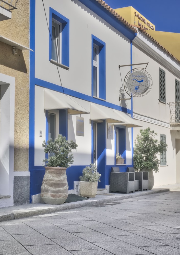 Smart Suite & Apartments — 4-Star Luxury Hotel in Santa Teresa Gallura, Italy