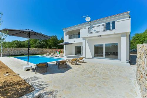 Villa Natura with pool Zadar county — 4-Star Luxury Hotel in Stankovci, Croatia