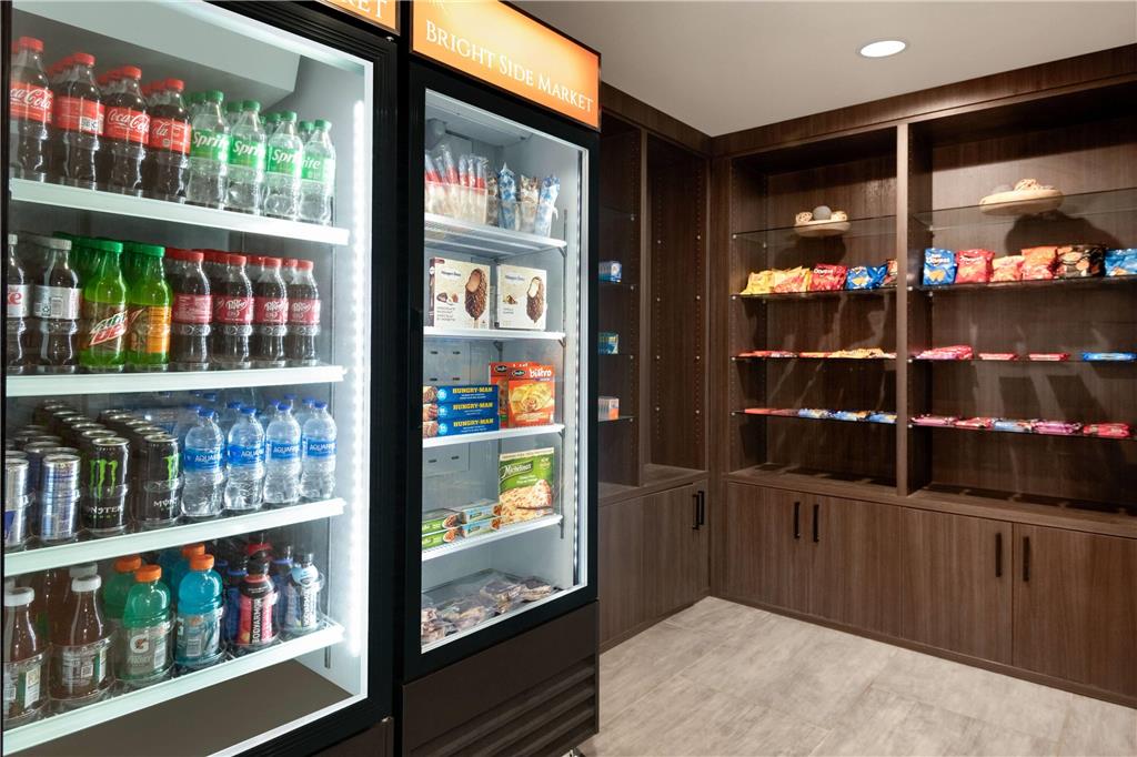 La Quinta Inn & Suites by Wyndham Montgomery - photo 46