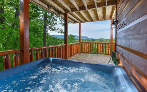 My Runaway Wagon Retreat — 4-Star Luxury Hotel in Sevierville, United States