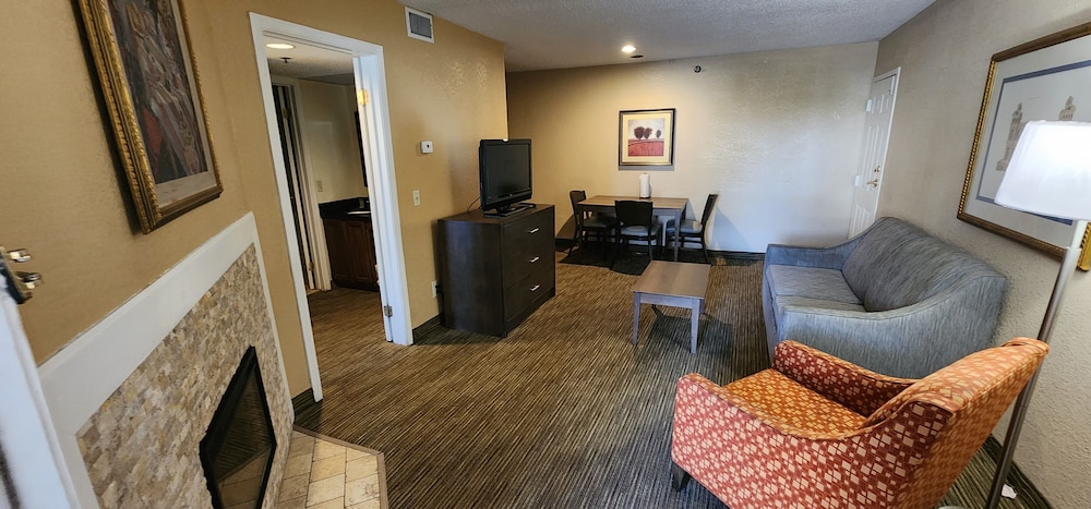 Affordable Suites of America Detroit Warren - photo 14