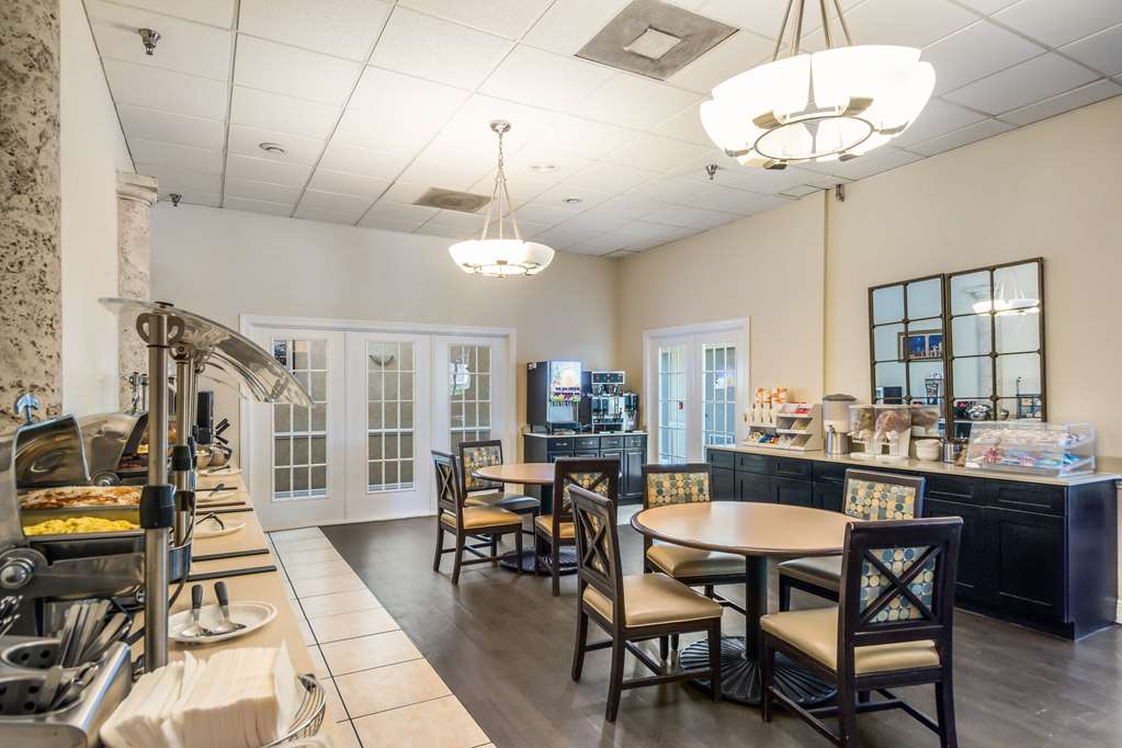 Clarion Inn & Suites Central Clearwater Beach - photo 75