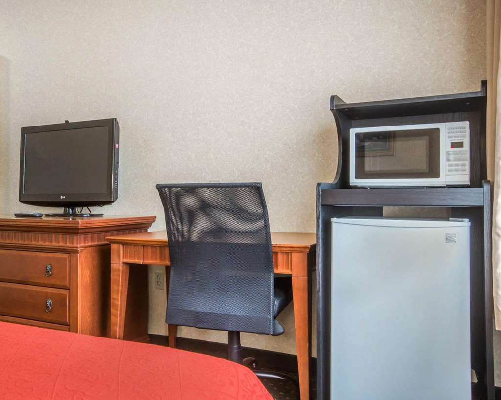 Econo Lodge Glens Falls Lake George - photo 6