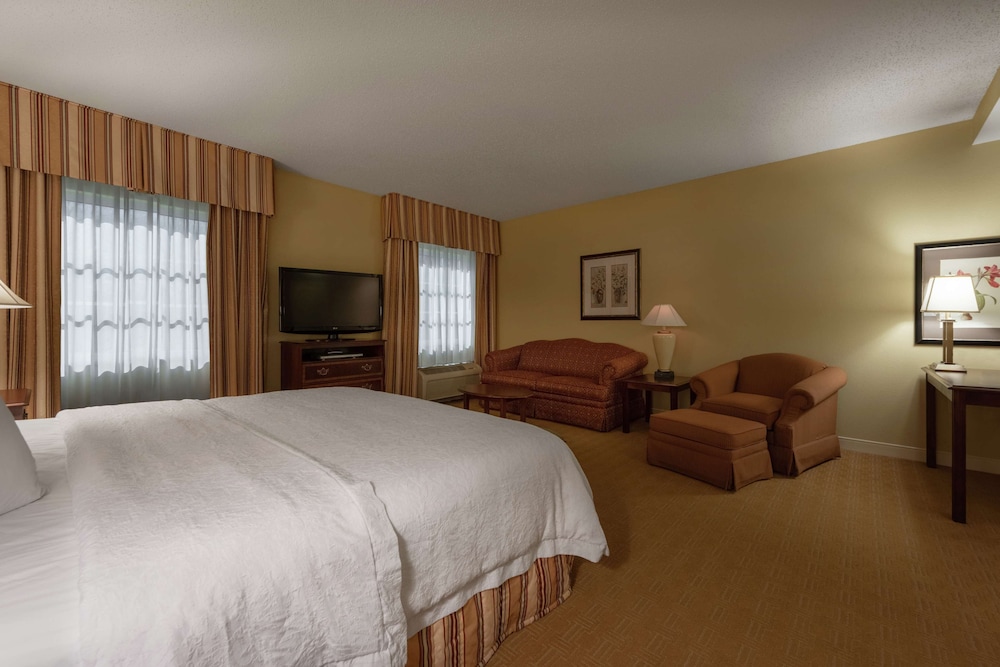Hampton Inn & Suites Vicksburg - photo 13