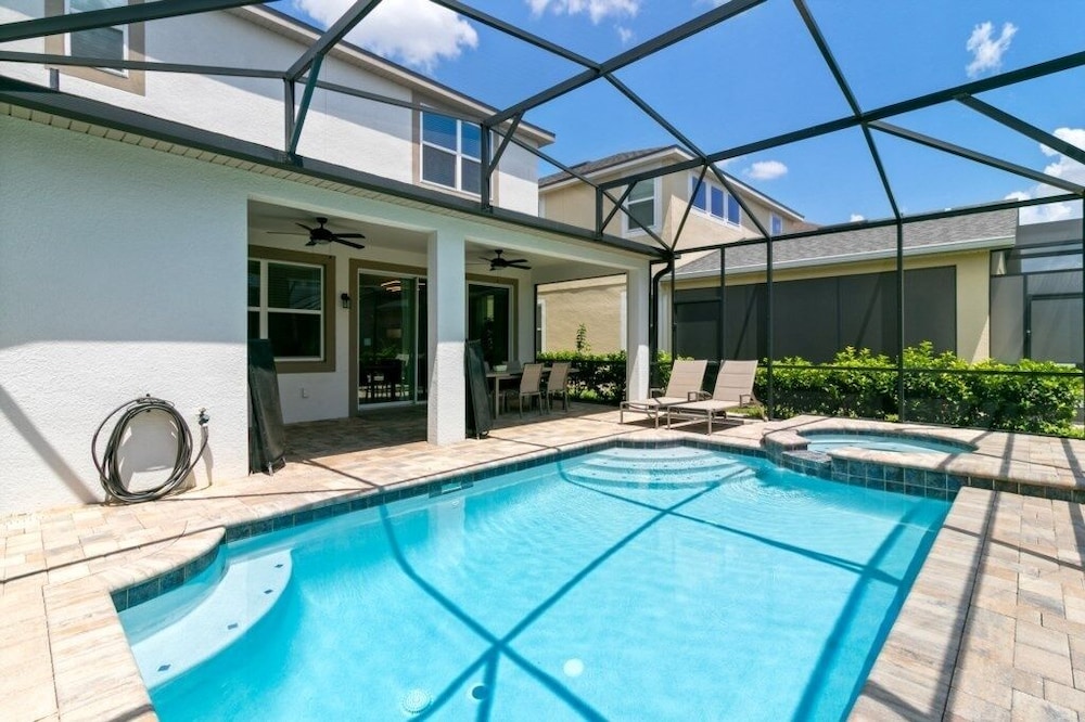 Incredible Resort 4 Bed Pool spa Home 4 Bedroom Villa by RedAwning - photo 22