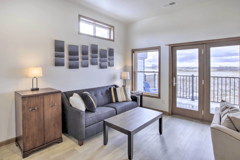 Spacious Recently Built Home Less Than 1 Mi to Lake — Malone — photo 3