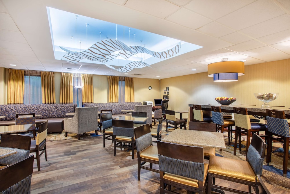 Hampton Inn Fishkill - photo 2