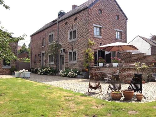 Country house Clos des hortensias — 4-Star Luxury Hotel in Blegny, Belgium