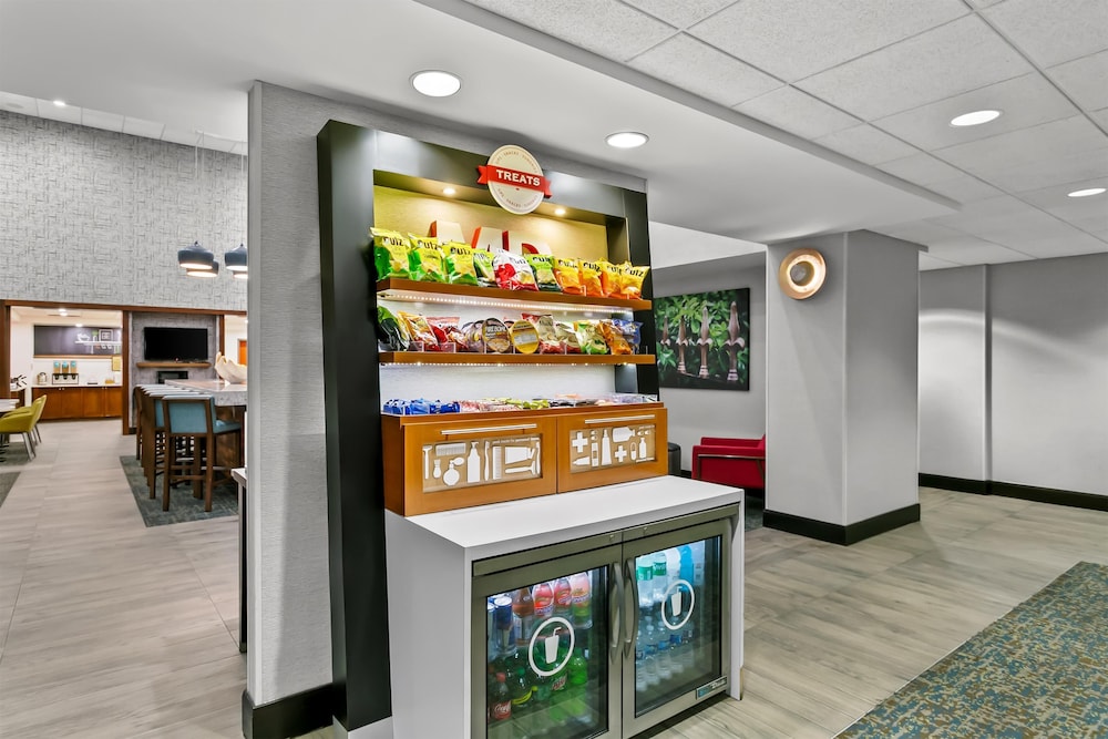Hampton Inn & Suites Baltimore Woodlawn - photo 46