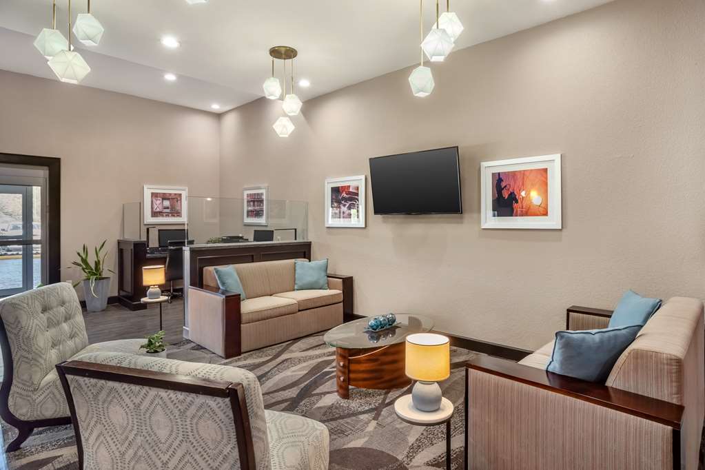 Best Western Plus Lake Jackson Inn & Suites - photo 41