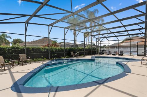South Facing Pool Hot Tub Themed Rooms Home Theater Swingset Splash Pad BBQ — 4-Star Luxury Hotel in Orlando, United States