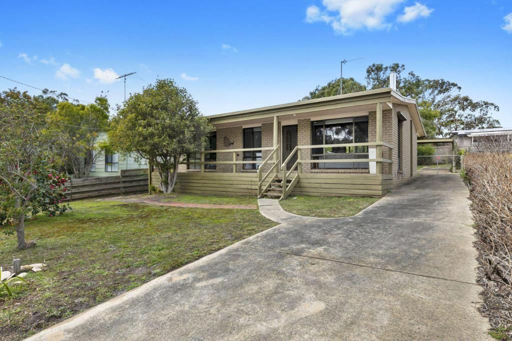 The Beach Hut BYO Linen in Anglesea, Australia