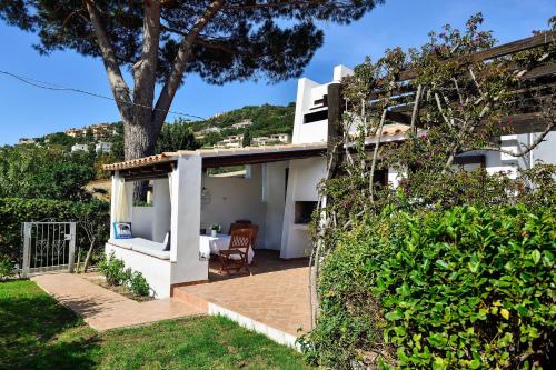 Villa Maistu — 4-Star Luxury Hotel in Muravera, Italy