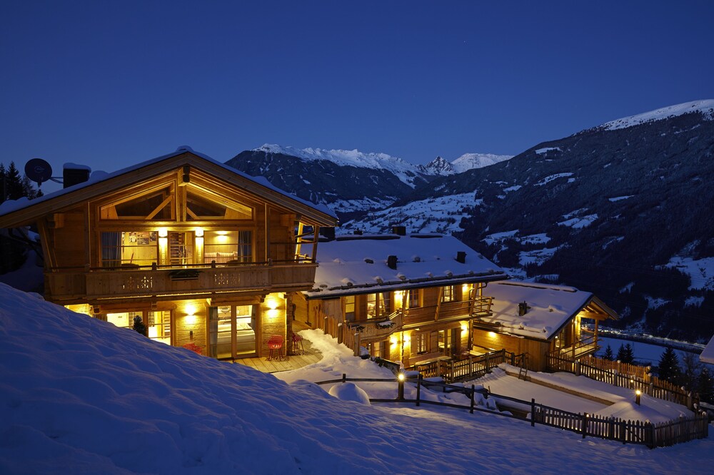 HochLeger Chalet Refugium — 5-Star Luxury Hotel in Aschau Im Zillertal, Austria