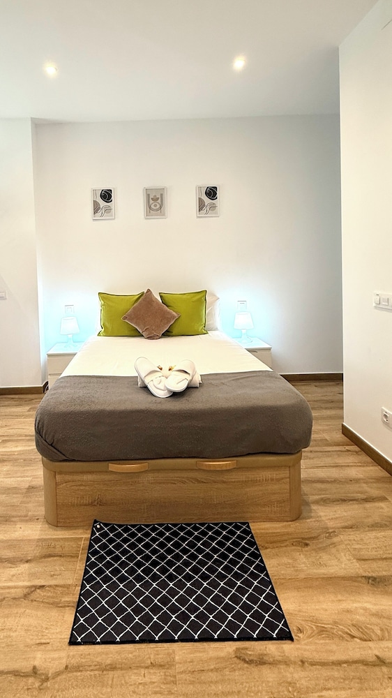 Naffah Apartments I Ciudad Lineal Madrid