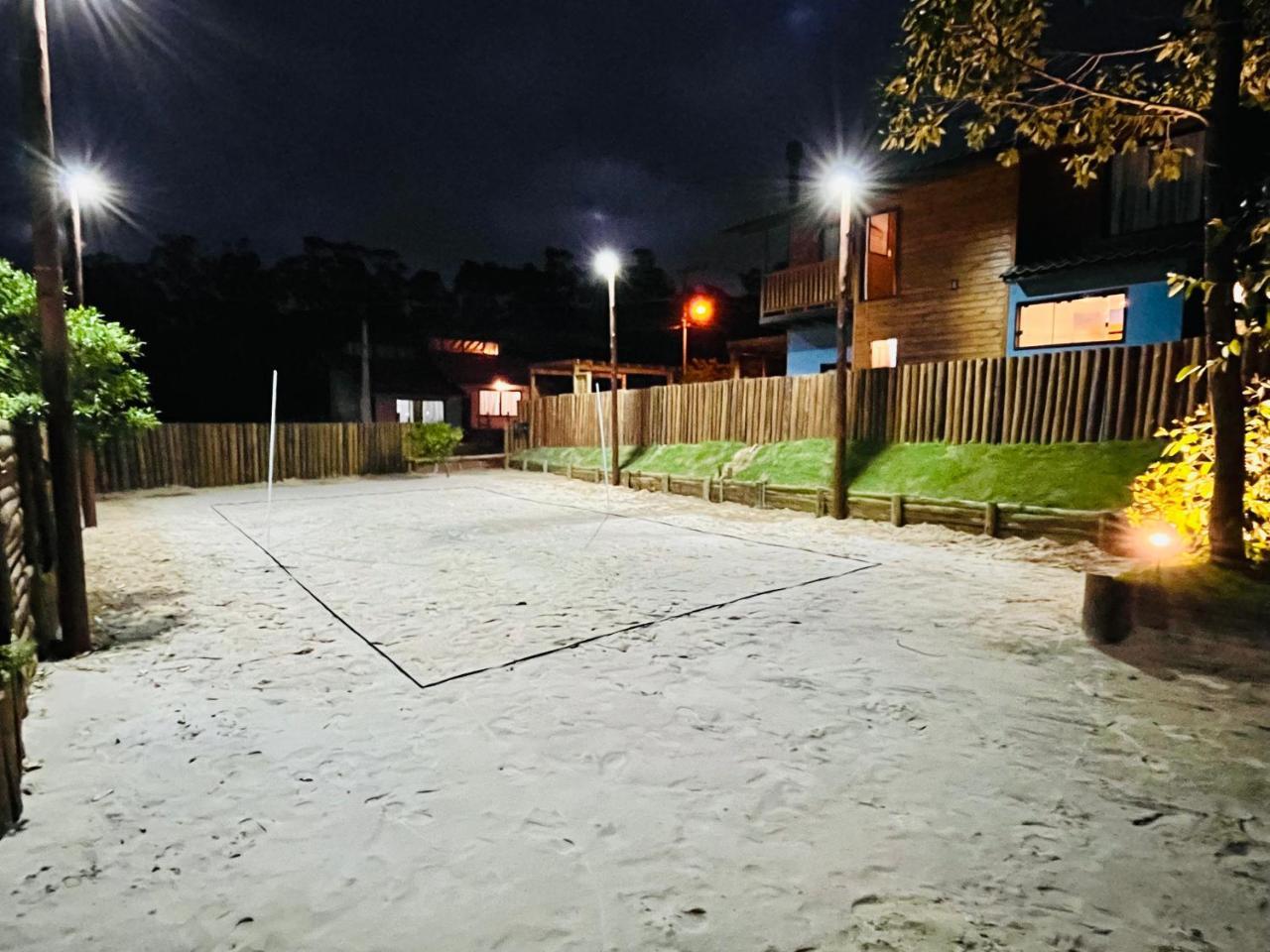 Casa Com Banheira Piscina E Quadra de Areia — Imbituba — photo 2