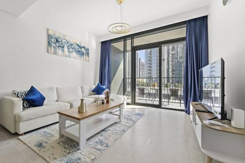 Luxury 1BR apartment at Creek Edge Tower 2 — 4-Star Luxury Hotel in Dubai, United Arab Emirates