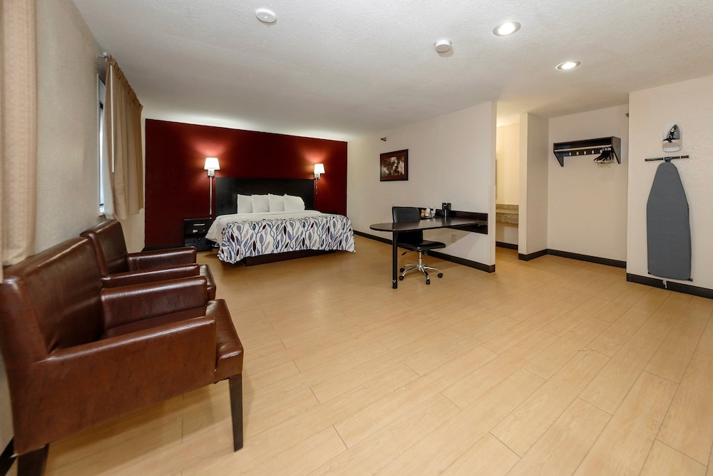 Red Roof Inn Jacksonville Cruise Port - photo 4