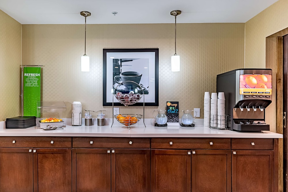 Hampton Inn Niagara Falls Blvd - photo 42