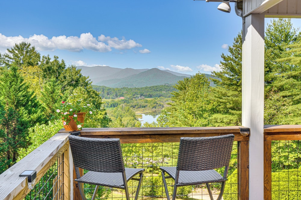 Hiawassee Hideaway: Hot Tub Lake & Mountain Views — hotel in Hiawassee