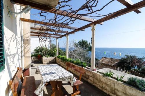 Holiday Home Jasminka Three Bedroom Holiday Home with Terrace and Sea View — 4-Star Luxury Hotel in Orebic, Croatia