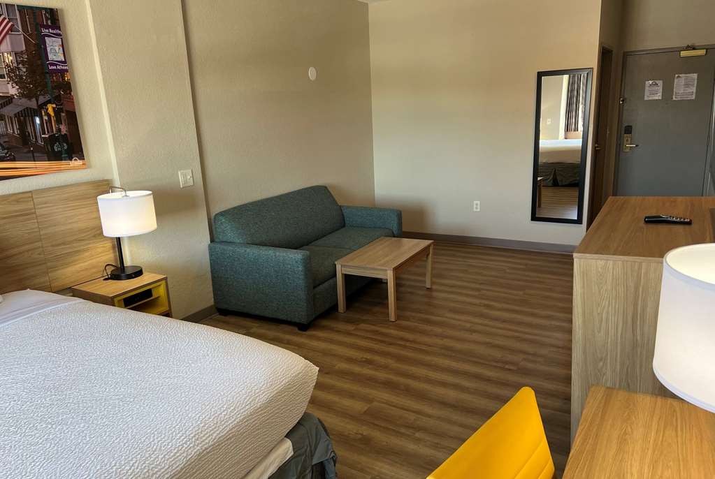 Days Inn by Wyndham near Kansas Speedway - photo 20