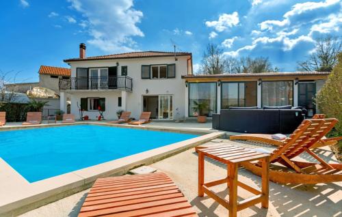 Beautiful Villa Lara with sauna in Imotski — 4-Star Luxury Hotel in Podbablje, Croatia