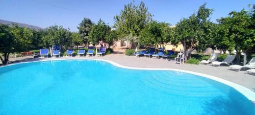 Agriturismo Gli Aranci dell'Etna — 4-Star Luxury Hotel in Mascali, Italy