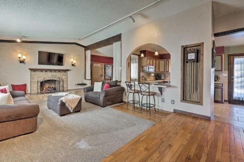 Arvada Home with Deck and Game Room Near Olde Town — 4-Star Luxury Hotel in Arvada, United States